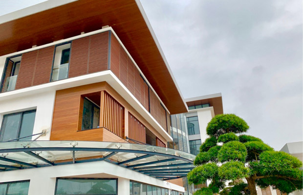 Ứng dụng tấm nhựa giả gỗ ốp tường